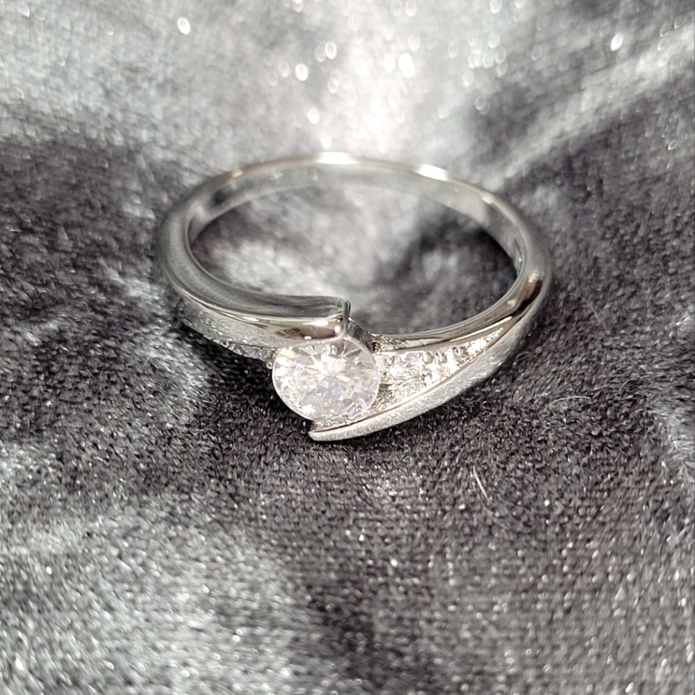 925S Cubic Zircon Engagement Ring